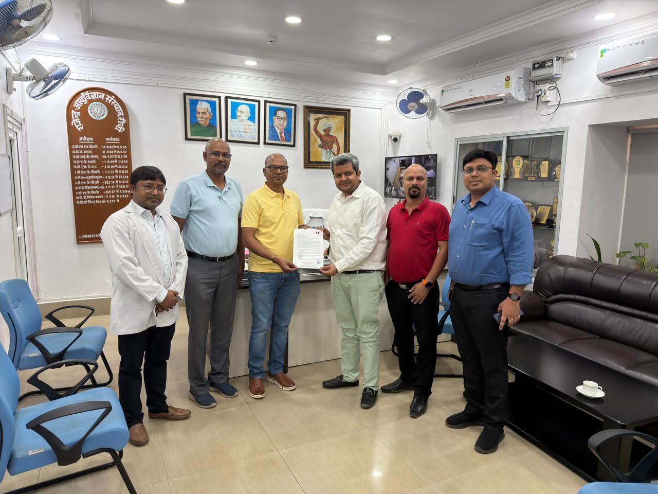 Ranchi News :   CSR के तहत रिम्स में पेयजल यूनिटों की मरम्मत व मेंटेनेंस का काम शुरू