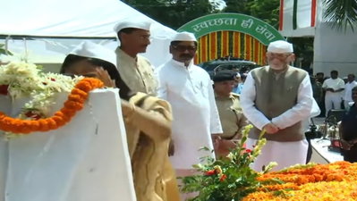 गांधी जयंती : बापू वाटिका में राज्यपाल, सीएम समेत कई नेताओं ने दी श्रद्धांजलि