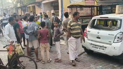Bokaro News : असामाजिक तत्वों ने दुकान समेत कई गाड़ियों में की तोड़फोड़