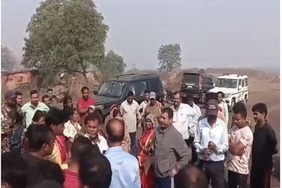 मांडू विधायक का वायरल वीडियो, ग्रामीणों को खुलेआम दे रहे गालियां, खुद को बता रहे जमींदार