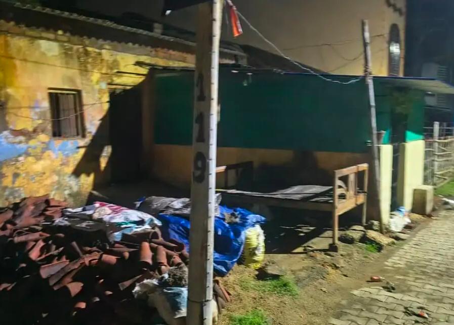 Jamshedpur News : बेटे ने पिता पर  धारदार हथियार से किया हमला, हालत गंभीर