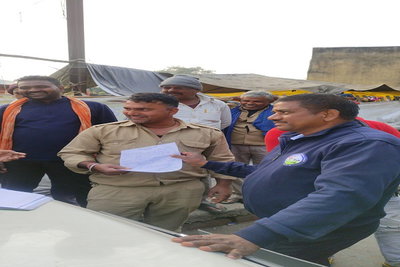 खुले में शौच पर जुर्माना, सवाल बरकरार- जाएं तो जाएं कहां?