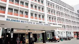 रिम्स ने MHA छात्रा ओली विश्वकर्मा का नामांकन किया रद्द