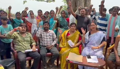 धनबाद : बरवाअड्डा में मेडिकल वेस्ट प्लांट के खिलाफ ग्रामीणों का उग्र विरोध