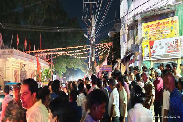 Ranchi News :  कार से टक्कर के बाद बाइक सवार युवक की बेरहमी से पिटाई, आक्रोशितों ने की सड़क जाम