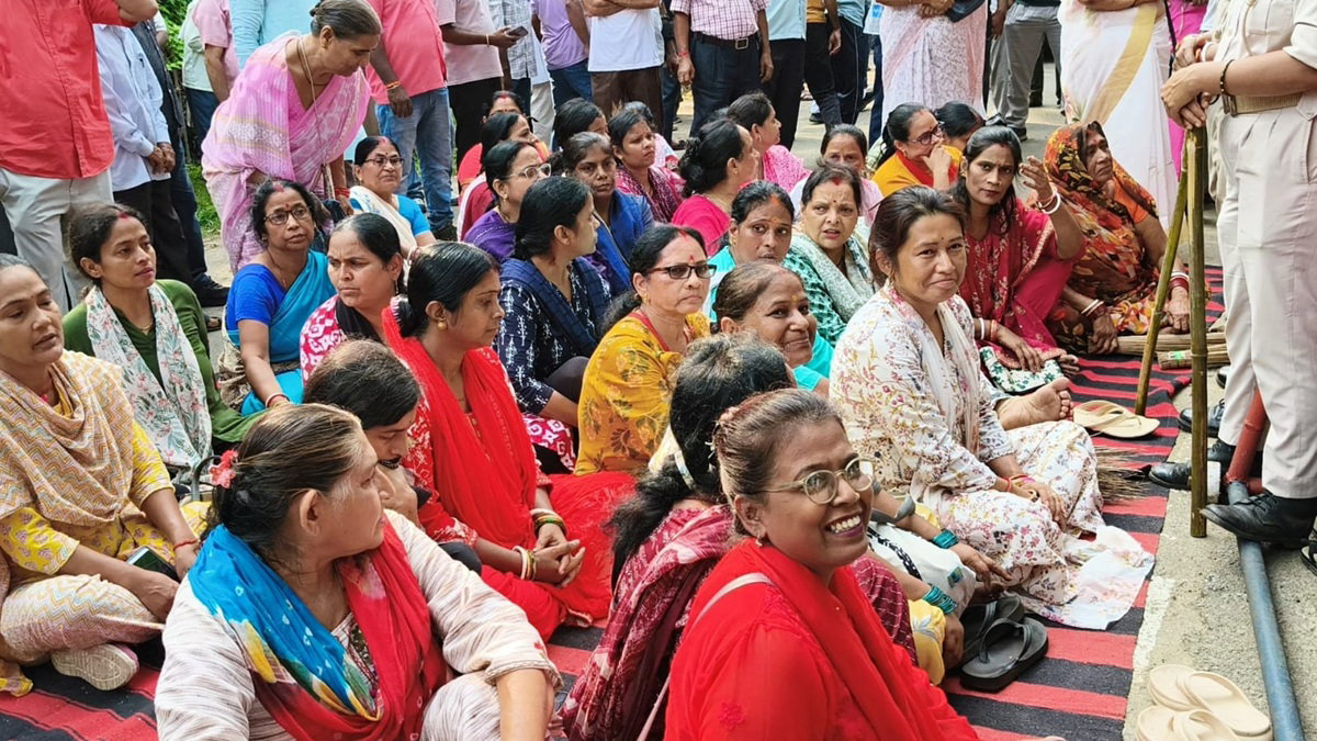 BSL ED`s residence surrounded