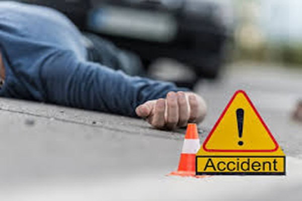 रांची के पिठौरिया में ट्रेलर और बाइक की टक्कर, एक युवक की मौत