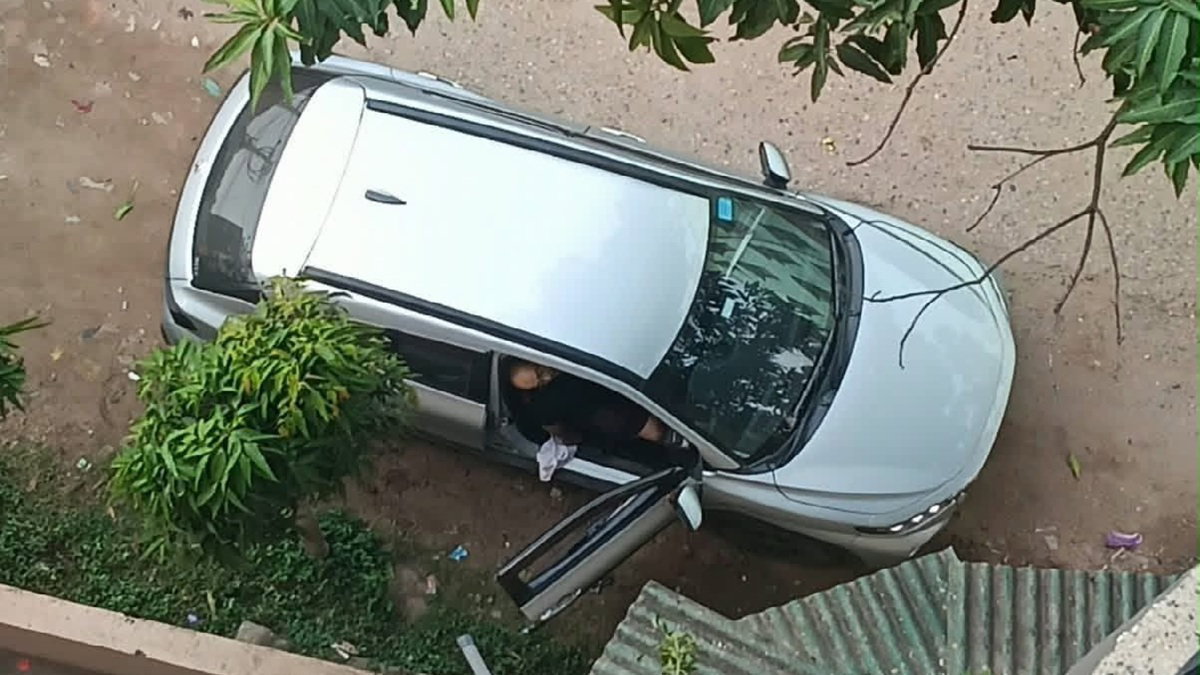 Body in car