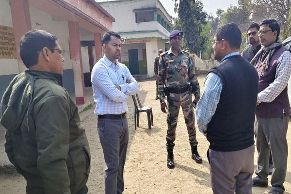 धनबाद: उप विकास आयुक्त ने परीक्षा केंद्रों का लिया जायजा, दिए आवश्यक निर्देश