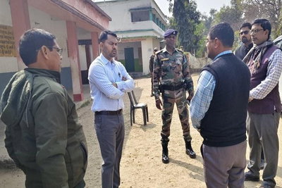 धनबाद: उप विकास आयुक्त ने परीक्षा केंद्रों का लिया जायजा, दिए आवश्यक निर्देश