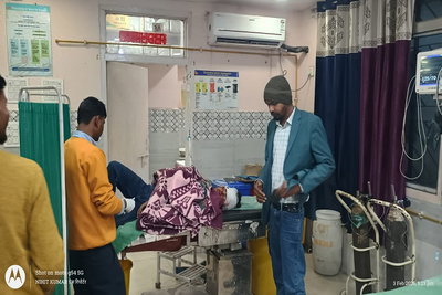 लातेहार: उदयपूरा घाटी के पास सड़क दुर्घटना, बाइक सवार 2 युवक घायल