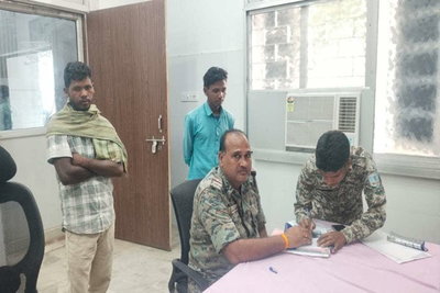 Giridih  News :  घर में घुसकर दंपती पर जानलेवा हमला, पति-पत्नी की मौत