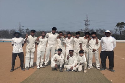 रामगढ़: तीसरे मुकाबले में माही क्रिकेट क्लब करमा का शानदार प्रदर्शन, 15.2 ओवर में जीत हासिल की