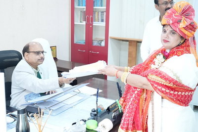 मेदिनीनगर: मेयर पद के लिए कुल 13 उम्मीदवारों ने दाखिल किया नामांकन