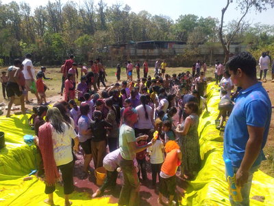 होली के रंग में रंगी राजधानी, बलम पिचकारी, लाल परी, पार्टी ऑल नाइट की धुन पर थिरके रांचीवासी
