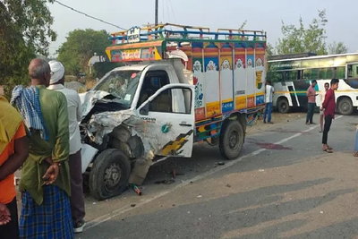 Bihar News :  रोहतास में भीषण सड़क हादसा, तिलक चढ़ाकर लौट रहे 5 लोगों की मौत