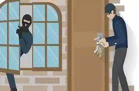 Gumla News :  दो बंद घरों से लाखों की संपत्ति उड़ा ले गए चोर, जांच में जुटी पुलिस