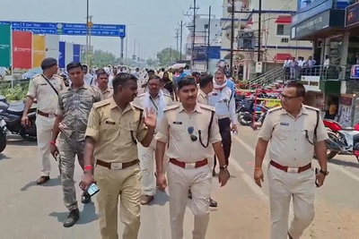 धनबाद ट्रैफिक व्यवस्था दुरुस्त करने की कवायद, खुद डीएसपी कर रहे मॉनिटरिंग