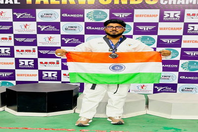 सरला बिरला यूनिवर्सिटी के छात्र आयुष राज ने अंतरराष्ट्रीय ताइक्वांडो में जीता सिल्वर मेडल