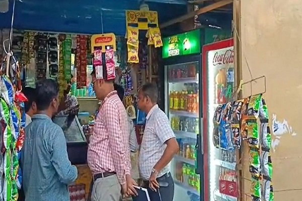 सरायकेला में तंबाकू उत्पादों पर प्रशासन का शिकंजा, दुकानों में छापेमारी कर जब्त की गई कई सामग्री