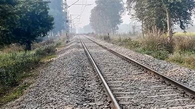 Bokaro News :  रेलवे ट्रैक पर मिले तीन युवकों के शव, इलाके में फैली सनसनी