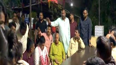 नाबालिग से छेड़खानी :  पचंबा थाना में भाजपा-आजसू का हंगामा, DSP के आश्वासन के बाद मामला हुआ शांत