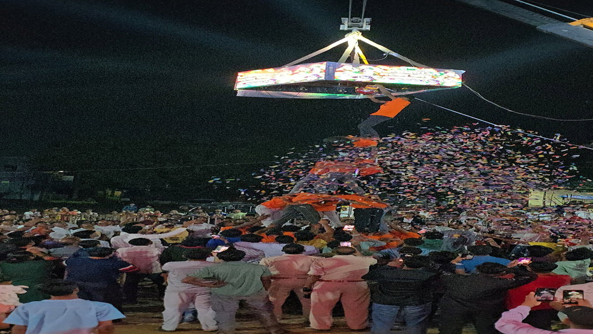 Kanha Matka Phod Competition
