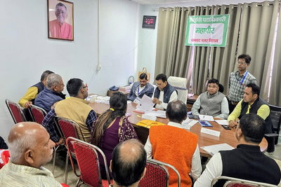 धनबाद नगर निगम चुनाव: 3 महापौर प्रत्याशियों के नामांकन रद्द, मैदान में 30 उम्मीदवार