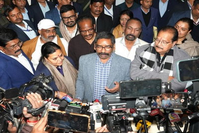 कैबिनेट बैठक: CM हेमंत सोरेन का केंद्र पर हमला, केंद्रीय बजट को बताया जनता विरोधी