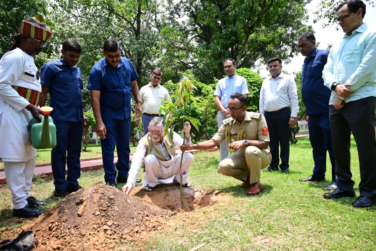World Environment Day : राज्यपाल ने कहा- पर्यावरण संरक्षण को जन-आंदोलन का स्वरूप देने की जरुरत