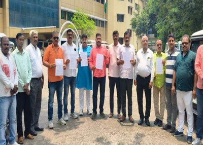 Jamshedpur News :   जनसुविधाओं की बदहाली पर फूटा लोगों का गुस्सा, JNC के खिलाफ DC को सौंपा ज्ञापन