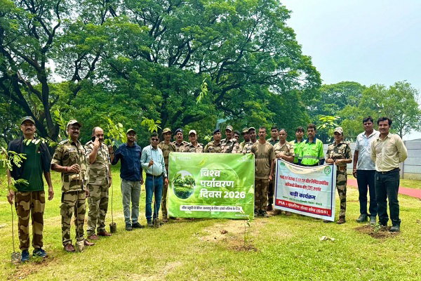 Bokaro News: ईएसएल स्टील ने लगाए एक हजार पौधे, `एक पेड़ मां के नाम` अभियान की शुरुआत
