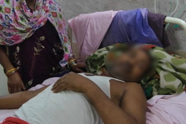 Bokaro News: मजदूर के घर में घुसकर नकाबपोश अपराधियों ने की बर्बरता, हालत गंभीर