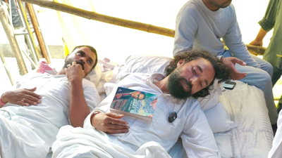 सोनम वांगचुक के कहने पर देवेंद्र महतो ने तोड़ा निर्जला अनशन, पानी पीकर जारी रखेंगे आंदोलन