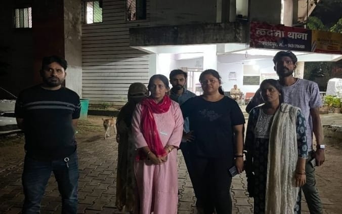 Jamshedpur News : कदमा में महिला पर टाटा स्टील में नौकरी, इलाज व फ्लैट के नाम पर लाखों की ठगी का आरोप
