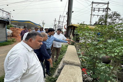 मॉनसून से पहले रांची नगर निगम का निरीक्षण, सड़क पर गंदा पानी बहाने वालों पर लगेगा जुर्माना