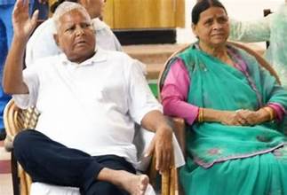 Political News :  राबड़ी आवास विवाद के बीच सुरक्षा कटौती के फैसले से बिहार की सियासत गरमाई