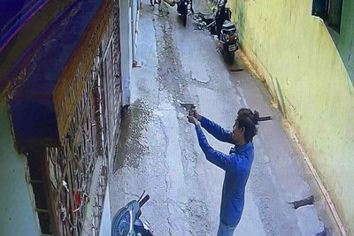 सरायकेला :   सपन दास के घर पर ताबड़तोड़ गोलीबारी, वारदात CCTV में कैद