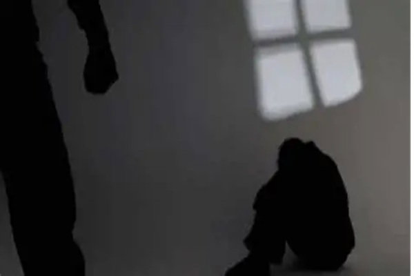 Palamu News :  दलित युवक के साथ क्रूरता की सारी हदें पार, जानें क्या है मामला...