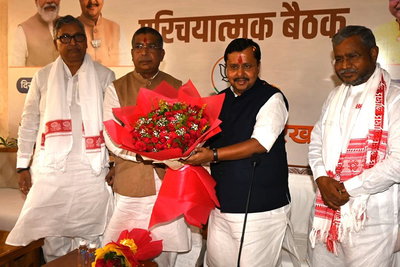 विकसित झारखंड के संकल्प के साथ नितिन नवीन ने दिया चुनावी मंत्र, कुच्चू में जुटे दिग्गज