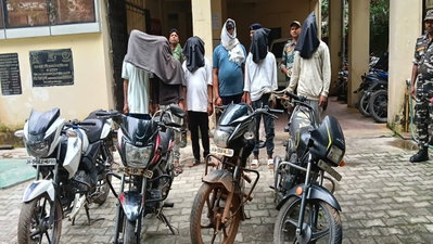 Ranchi News : सदर अस्पताल से बाइक चोरी करने वाले गिरोह का खुलासा, चोरी गए 4 बाइक के साथ 6 गिरफ्तार
