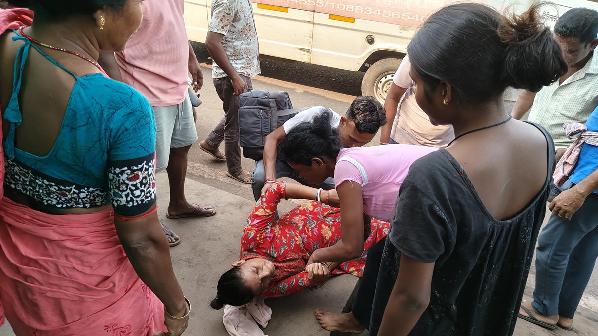 Seraikela : कांड्रा में ट्रैक्टर की टक्कर से स्कूटी सवार महिला गंभीर, युवक घायल