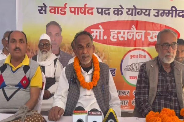 पलामू : हसनैन खान ने वार्ड 28 के मतदाताओं से की वोट की अपील