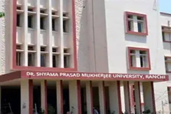 DSPMU पर BCA में एडमिशन लेकर BSc CA की डिग्री देने का आरोप, छात्र संघ ने VC को सौंपा ज्ञापन