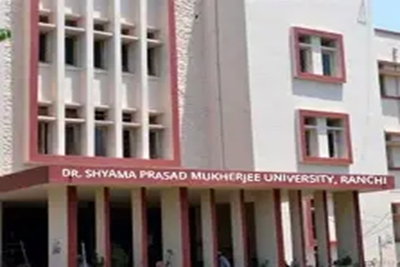DSPMU पर BCA में एडमिशन लेकर BSc CA की डिग्री देने का आरोप, छात्र संघ ने VC को सौंपा ज्ञापन
