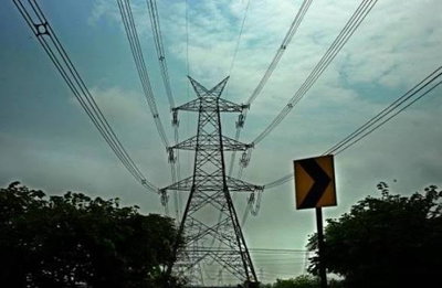 Palamu News : बस की छत पर बैठे 4 बाराती हाईटेंशन तार की चपेट में आकर झुलसे