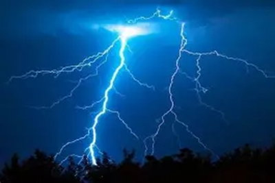 Koderma News :  वज्रपात की चपेट में आकर एक ही परिवार के तीन लोगों की मौत