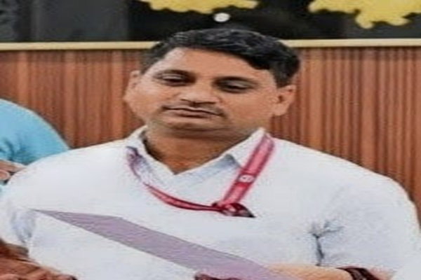 Jharkhand News : बोकारो DC के PA 36 डिसमिल आवासीय जमीन के मालिक