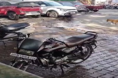 Jamshedpur News: रामदेव बगान इलाके में घर के बाहर खड़ी बाइक चोरी