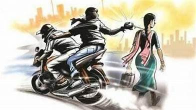 Dhanbad News :  चेन झपटकर भाग रहे बदमाशों की बाइक पलटी, पुलिस ने दोनों को किया गिरफ्तार